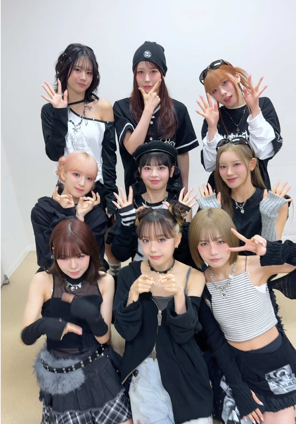 📱: ⊹˚₊  #THIS_IS_ME_I Challenge - 𝐌𝐄:𝐈 𝟏𝐒𝐓 𝐀𝐋𝐁𝐔𝐌 