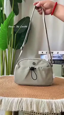 Tas Slempang Wanita Kekinian #taswanita #tasslempangwanita #taswanitaterbaru #promoguncang99 #promoseruweekend 