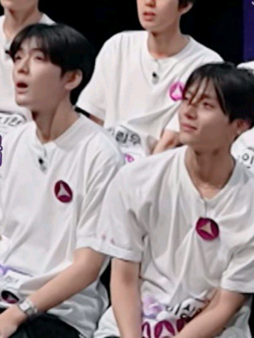 sebelahan doang satu team ga pernah wkwk 🤣  #Leesangwon #chungsanghyeon #2sang #sangsangz #boys2planet 