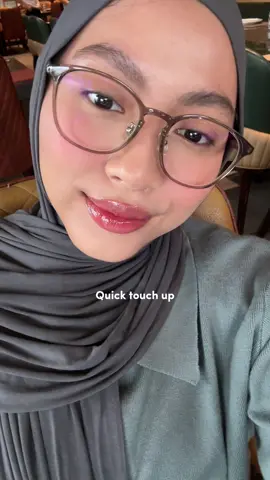 Quick touch up 💗  #lippies #lippieshani 