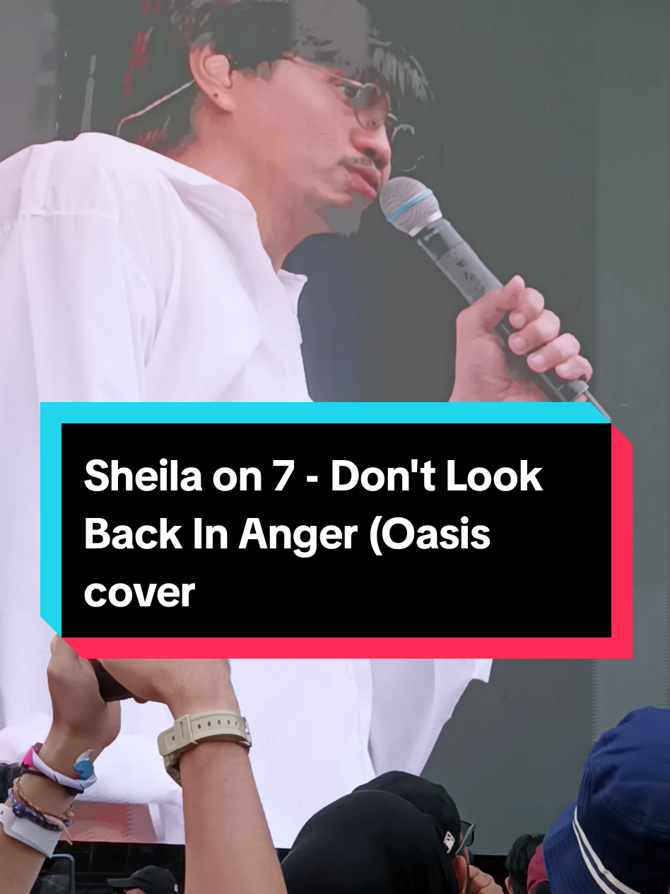 Pak Duta of Sheila on 7! that's the caption 🫠 #sheilaon7 #dutasheilaon7 #so7 #oasis #pestapora 