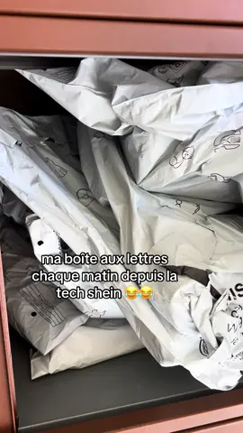 La meilleure technique branchez vous vite ! Allez voir ma vidéo épinglée 🥰 #viral#technique#shein#fyp#faitespercer 