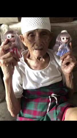 Mbah Lupa warna kesukaan mu ap, kekny biru tp baju” mu kebanyakan pink yadah beli 2 warna biru dan pink ❤️❤️❤️❤️❤️❤️❤️❤️
