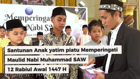 Dalam rangka memperingati Maulid Nabi Muhammad SAW 12 Rabiul Awal 1447 H, Pesantren Modern Misbahul Ulum gelar beberapa kegiatan diantaranya adalah santunan anak yatim dan piatu.  Sebanyak 35 orang santri putra menerima santunan dalam acara penuh keberkahan tersebut sebagai bentuk kepedulian sosial sekaligus wujud teladan dari ajaran Rasulullah SAW. Di area santri putra, Santunan ini diserahkan langsung oleh Wakil Direktur dan Majelis Guru Pesantren Modern Misbahul Ulum bertempat di Masjid Nurul Jannah, Komplek Putra.  semangat kepedulian dan kasih sayang terus tumbuh di antara kita semua, semoga kelak santri menjadi teladan bagi Agama dan Bangsa. #maulidnabi #santunananakyatimpiatu #pmmu #aceh