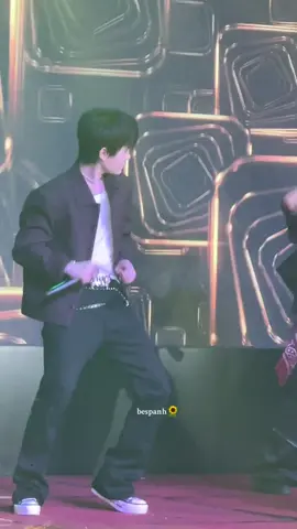 Gặp Meo nhiều r mà chưa được chạm tay cái nào, mí bà nhả vía cho tui cái đi ạ 🤧 #jack97 #fancam #vjdanang 