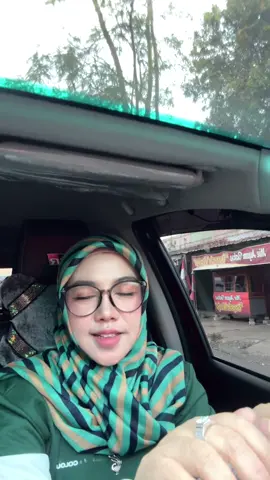 Sakitnya kaya di sengat lebah..😀😀#pemalangikhlas#senyumsore#suasanamacet