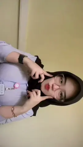 when di tengah” intern malah gabut