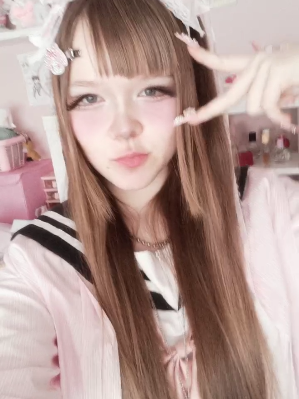 makes absolutely no sense #gyaru #gyarumakeup #かわいいひと #alt #jfashion 