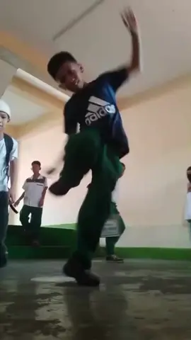 HALAL STURDY, STURDY MADRASAH 😅🔥😏 #drill #sturdydance #indonesia🇮🇩 #fyp 