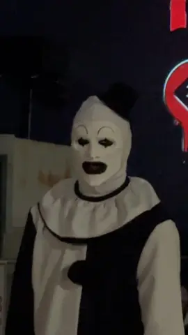 🧍🏽‍♂️#horrornights #horrornights2025 #clown #fypシ゚viral 