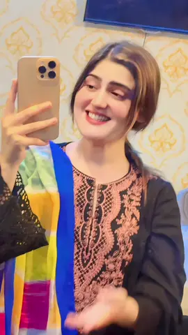 #🧐🧐 #uzmaswati_pashtosingar #official_acoount🔥✌🏻 #😇😇💋💋💯 @Uzmaswati 