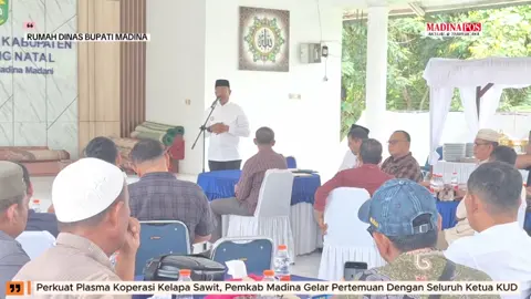 Perkuat Plasma Koperasi Kelapa Sawit, Pemkab Madina Gelar Pertemuan Dengan Seluruh Ketua KUD Madinapos.com, Panyabungan – Pemerintah Kabupaten Mandailing Natal (Madina) menegaskan komitmennya untuk memperkuat peran koperasi dan meningkatkan kesejahteraan masyarakat, khususnya di sektor perkebunan kelapa sawit. ‎ ‎Hal itu disampaikan Bupati Madina dalam pertemuan bersama pengurus koperasi plasma sawit seluruh Madina di Pendopo rumah dinas Bupati, Sabtu (6/9/2025). ” Kegiatan ini kita laksanakan selain silaturrahmi dengan para ketua dan pengurus Koperasi, juga untuk mendengarkan masalah apa saja yang dialami agar Pemkab bisa menyelesaikannya,” kata Bupati. ‎ ‎Kemudian, Bupati menuturkan, Pemkab Madina tengah melakukan konsolidasi internal agar seluruh dinas terkait mampu bekerja dalam satu visi dan strategi yang sama. ‎ ‎” Kami ingin semuanya berjalan baik. Untuk itu, para kepala dinas terkait hingga Sekda sudah saya minta fokus memberi solusi,” ujar Bupati. ‎Dalam kesempatan itu, Bupati juga menyampaikan hasil dialognya dengan Kepala Badan Pengelola Dana Perkebunan Kelapa Sawit (BPDPKS) Eddy Abdurrachman beberapa waktu lalu di Jakarta. Ada empat program utama yang dapat dimanfaatkan masyarakat Madina, antara lain: ‎ ‎Pelatihan Tenaga Kerja ‎Anggaran disiapkan untuk pelatihan buruh dan petani sawit, mulai dari keterampilan teknis hingga manajemen kebun. ‎ ‎Bantuan Alat dan Mesin Pertanian (Alsintan) ‎Koperasi sawit dapat mengajukan kebutuhan alsintan untuk meningkatkan produktivitas perkebunan. ‎ ‎Beasiswa Anak Petani Sawit ‎Tersedia 4.000 kuota beasiswa penuh setiap tahun di 33 universitas di Indonesia. Tahun ini, sembilan anak petani sawit dari Madina berhasil lolos. ‎ ‎” Tahun depan target kita bisa 200–300 anak petani sawit ikut tes,” tegas Bupati. ‎ ‎Bantuan Replanting ‎Program peremajaan sawit tetap berjalan untuk mengganti tanaman tua dengan bibit unggul. ‎ ‎” Ini kesempatan besar. Dari kita, untuk kita. Uang yang dipungut lewat ekspor sawit, dikembalikan lagi ke masyarakat dalam bentuk program nyata. Maka jangan disia-siakan,” tambah Bupati. ‎ ‎Bupati juga menekankan pentingnya pendidikan generasi muda. Ia berharap anak-anak petani sawit di Madina dapat melanjutkan pendidikan tinggi, terutama di bidang perkebunan. ‎ ‎” Kalau kita punya lahan besar tapi anak-anak kita tidak berpendidikan tinggi, sulit mengelola perkebunan secara profesional. Ke depan, saya ingin Madina punya banyak sarjana perkebunan yang lahir dari keluarga petani sawit,” ungkapnya. ‎ ‎Kemudian, Kepala Dinas Koperasi dan UKM Madina, Muktar Afandi Lubis, menambahkan bahwa saat ini terdapat 49 koperasi sawit di Madina. Koperasi tersebut terbagi dua kategori, yakni koperasi yang terbentuk karena kewajiban perusahaan untuk mengalokasikan 20 persen lahan budidaya, serta koperasi masyarakat yang menjalin kemitraan langsung dengan perusahaan. ‎ ‎” Keberadaan koperasi sawit ini jelas sangat penting bagi peningkatan kesejahteraan. Namun, masih ada sejumlah permasalahan yang perlu kita carikan solusi bersama,” kata Fandi. ‎ ‎Pengurus koperasi yang hadir mengaku antusias bisa berdialog langsung dengan Bupati dan jajarannya. Mereka berharap Pemkab Madina terus memberi arahan, bimbingan, serta solusi agar koperasi sawit dapat semakin berkembang. Sementara, H Wardan Ketua Koperasi Kuala Tunak Kecamatan Muara Batang Gadis mengapresiasi langkah pertemuan yang diselenggarakan oleh Pemkab Madina ini. Dimana ini menurutnya perlu dilaksanakan agar pemerintah bisa menyelesaikan segala persolan yang dihadapi demi kesejahteraan masyarakat. ” Kita mendukung penuh langkah dari pak Bupati ini untuk menyelesaikan segala persolan yang terjadi antara pihak koperasi dan perusahaan, juga pihak lainnya yang hampir semua mengalami,” ucap Ha Wardan. (Redaksi). #sawit #plasma #koperasi #bupati #madina @H. Saipullah Nasution SH.MM @ALI MUTIARA @uli rangkuti @Hamzah @Andi Situmorang @al 