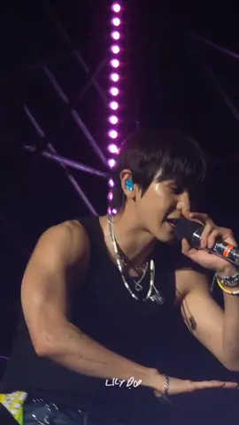 Damnnnn CHANYEOL😩❤️‍🔥❤️‍🔥 #WATERBOMB2025 #CHANYEOL #EXO #PARKCHANYEOL #찬열 