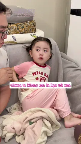 Chỉ vì lỡ cho cá ăn nhiều hơn 1 chút thôi mà🥹 #liuliu #liuliudethuong #embetrungquoc