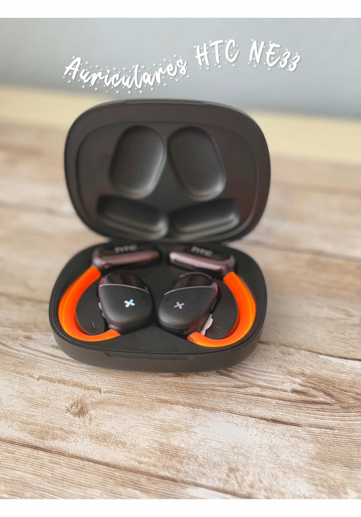 Auriculares inalámbricos de HTC NE33 traducen hasta 135 idiomas con la ayuda de la aplicación Earjoy, traducción simultánea y multifuncional, son resistentes al agua , cómodos y compactos,con larga duración de batería.  #auriculares #auricularesinalambricos #htc #tecnologia #comprasonline 