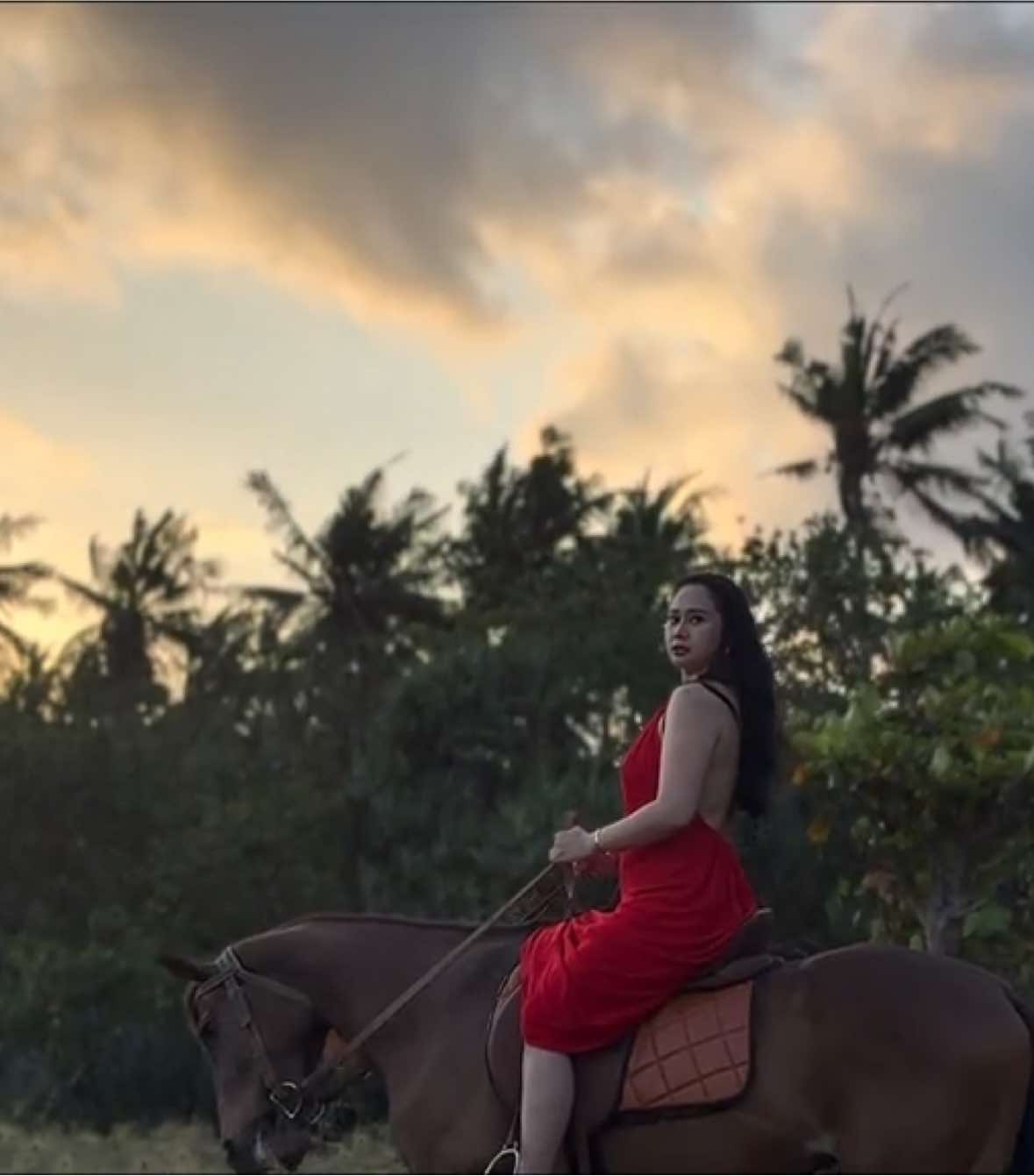 In the end, gue memilih untuk mencintai dan menerima diri gue apa adanya