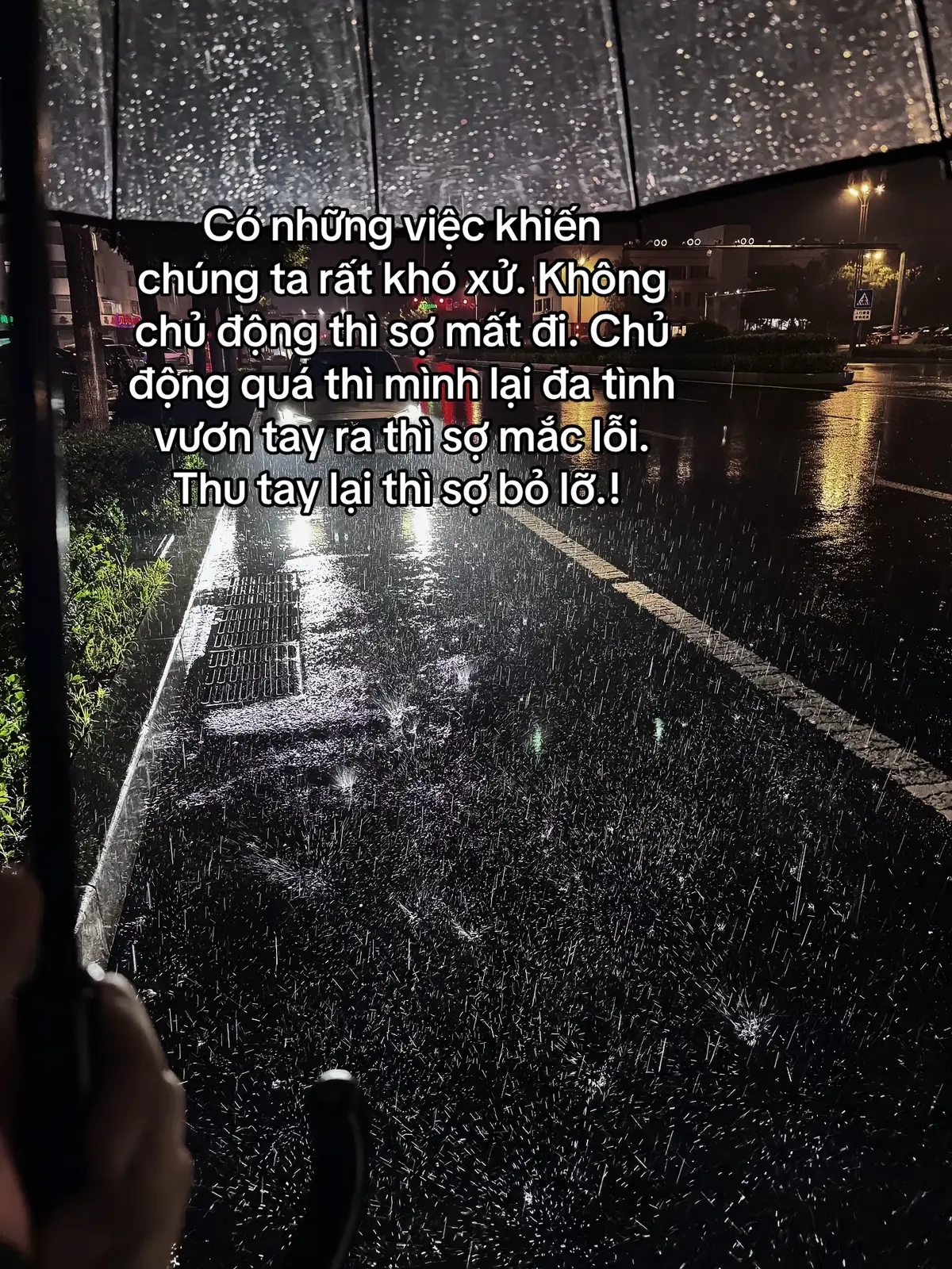 Không chủ động thì sợ mất đi người mình thương yêu nhất.! #tamtrang #buon #fyp 