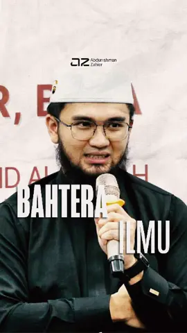 “Menikahlah dengan sesama penuntut ilmu.” ✨ Salah satu kunci istiqamah setelah menikah adalah punya pasangan yang sama-sama berjalan di jalan ilmu. Sebab Ibarat burung yang butuh kedua sayap untuk mengepakkan sayapnya agar bisa terbang, begitu pula rumah tangga. Bagaimana bisa “terbang” menuju Surga Allah, jika hanya satu pihak yang berusaha istiqamah, sementara yang lain tidak mau menuntut ilmu? Yang ada hanyalah futur… dan terus futur. Sulit menjaga istiqamah jika pasangan tidak punya visi yang sama; bersama-sama mengarungi rumah tangga menuju ridha-Nya. Maka, ini nasihat untuk yang belum menikah.. jangan sampai salah memilih pasangan. Carilah ia yang siap belajar dan berjalan bersama dalam kebaikan. Baarakallaahu fiykum… 🤲🏻✨💫