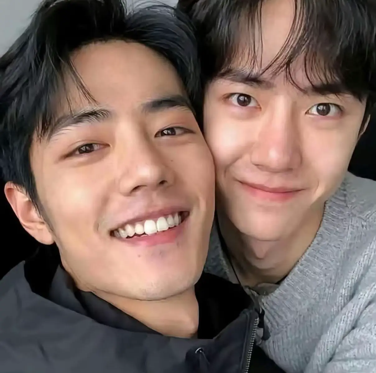 Me 🤝Al — delulu😭😭. If the photo isn't real, please tell the editor I love her/him so much, this is my favorite YiZhan photo now😭 #yizhan #wangyibo #xiaozhan