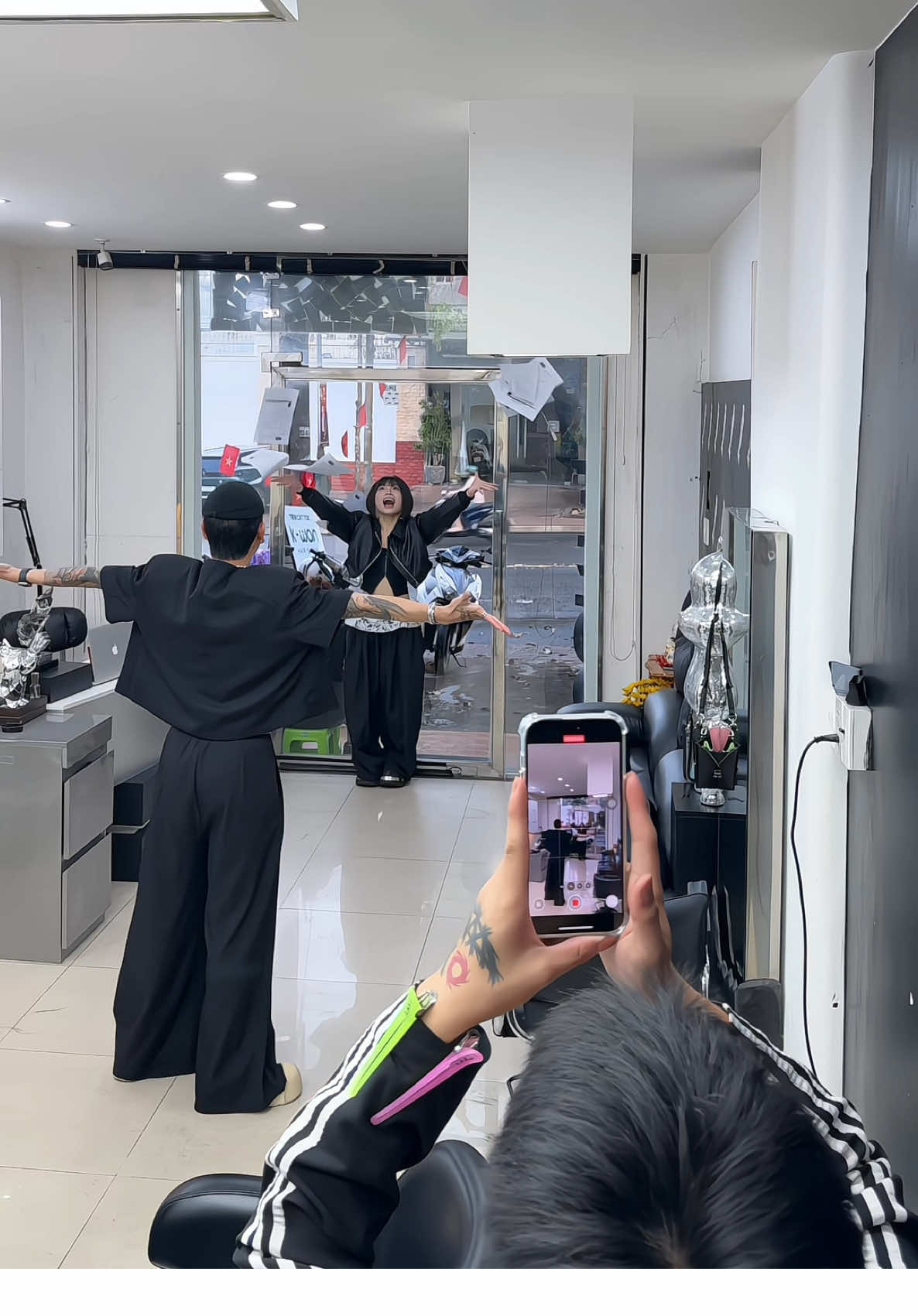 Bữa nay ảnh phản 😡 Có kết quả biến hình rùi nha mn @k-wan hair salon @Hông phải Xuân Nhii 