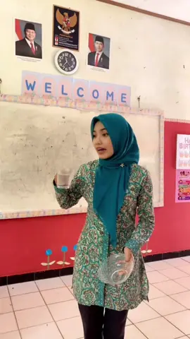 Gk pernah belajar drama tapi pada jago akting  . . . #guru #siswa #gurutiktok 