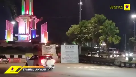 Lokasi usulan pembangunan Flyover di Banjarbaru. (SYA/RH)  ------ Informasi seputar Kalimantan Selatan lainnya, juga dapat anda dengarkan melalui 104,7 Radio Abdi Persada FM di program 'Reportase Malam' setiap jam 20.00 WITA dan 'Reportase Pagi' setiap jam 07.00 WITA.  #rencanapembangunan #rencanaflyover #rencanalokasi #Bjb #KalimantanSelatan 