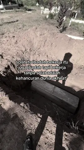 selalu jaga solat di situlah rezeki masuk☝🏻#fypシ゚viral #fyp #matiitupasti #setiapyanghiduppastimerasaimati #alfatihahbuatarwahyangtelahtiada 