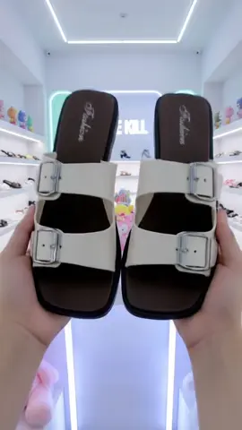 Sandal wanita kekinian sandal kasual Korea  #SandalWanita #SandalKekinian #SandalViral  #OOTDStyle  #KoreanStyle 