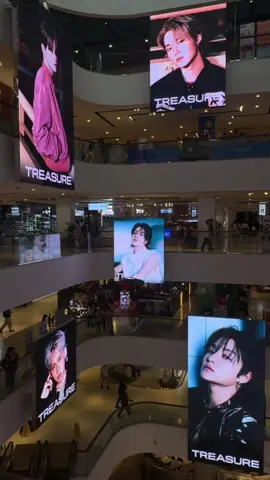 เทรเชอร์อินแบ้งคอกกกกกอิอิฟินนน 🥳🩵⭐️ #TREASUREPhoneBoothBangkok #FINDYOURLOVE #TREASURE #centralworld 