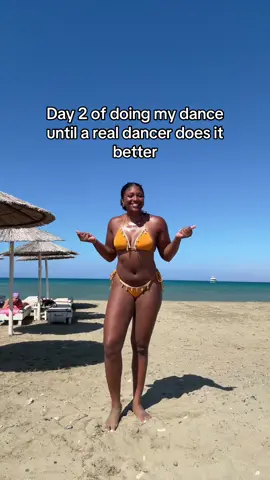 PLZ CAN SOMEONE DO IT BETTER!!! 🥹#LanguageLearning #dontletthisflop #fypシ #newdance #newtrend? 