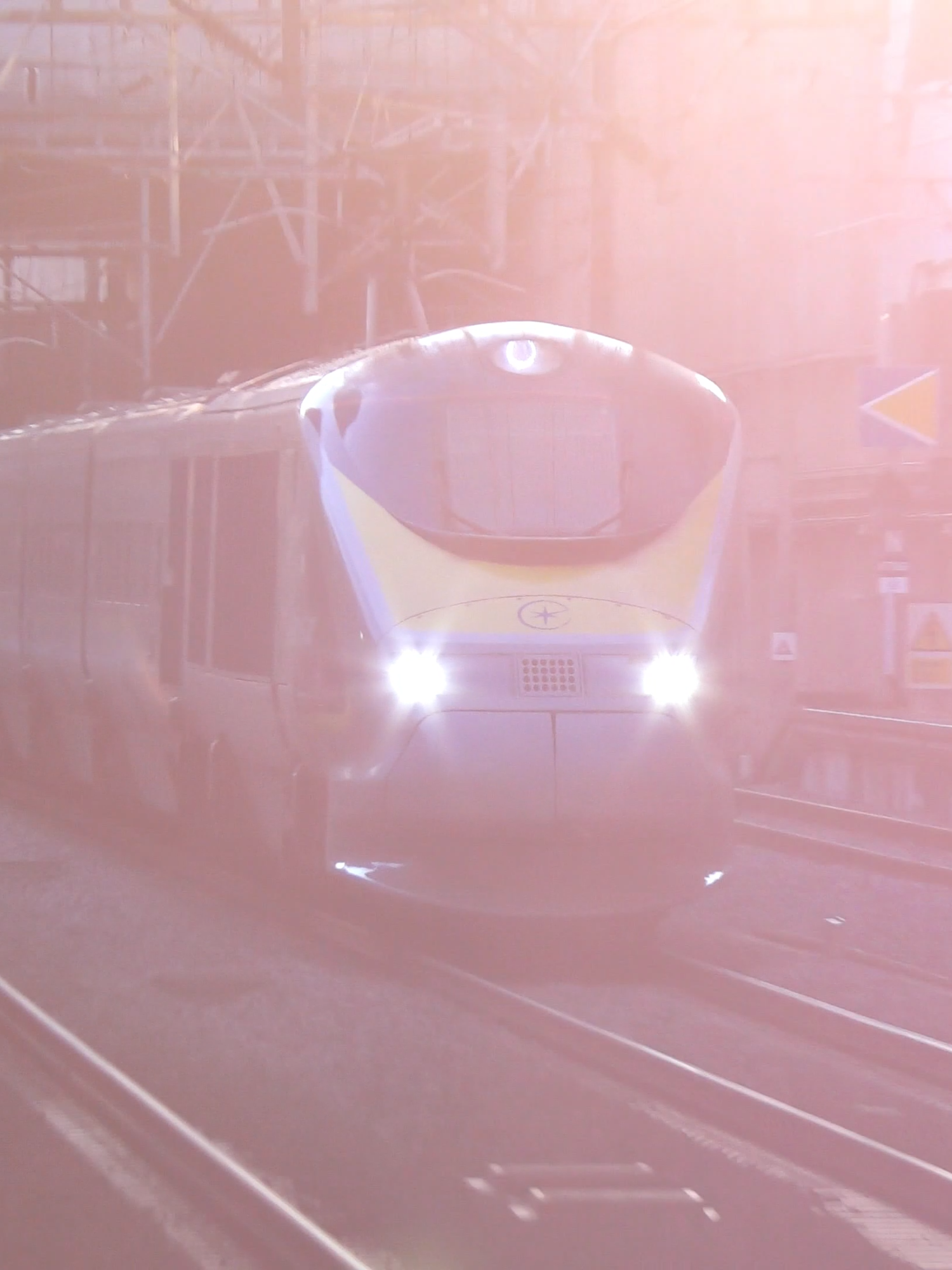 Eurostar Class 373221/222 rise up through Stratford International in the dying summer sunlight on their way to Paris Nord. #eurostar #trainspotting #fyp #highspeedtrain #highspeedrail #paris #channeltunnel #class373 #stratfordinternational #tgv