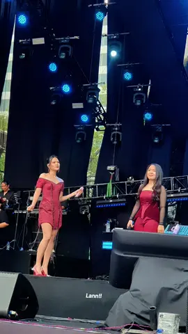 ini kah yang disebut duet maut?🤩🦭 @Bernadya × @raisa6690 @bersenadya  #pestapora2025 #bernadya #raisa #fypage #fyppppppppppppppppppppppp 