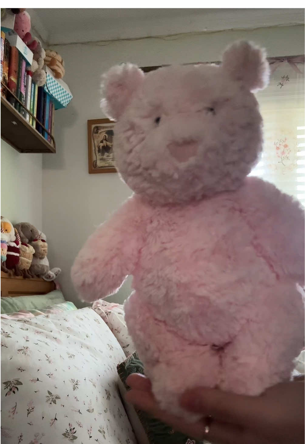 Leola Bear a special gift from someone special 🥹💕✨ @Jellycat #jellycat #jellycatcollection #jelkycatcollection #leolabear #sharingjoy 