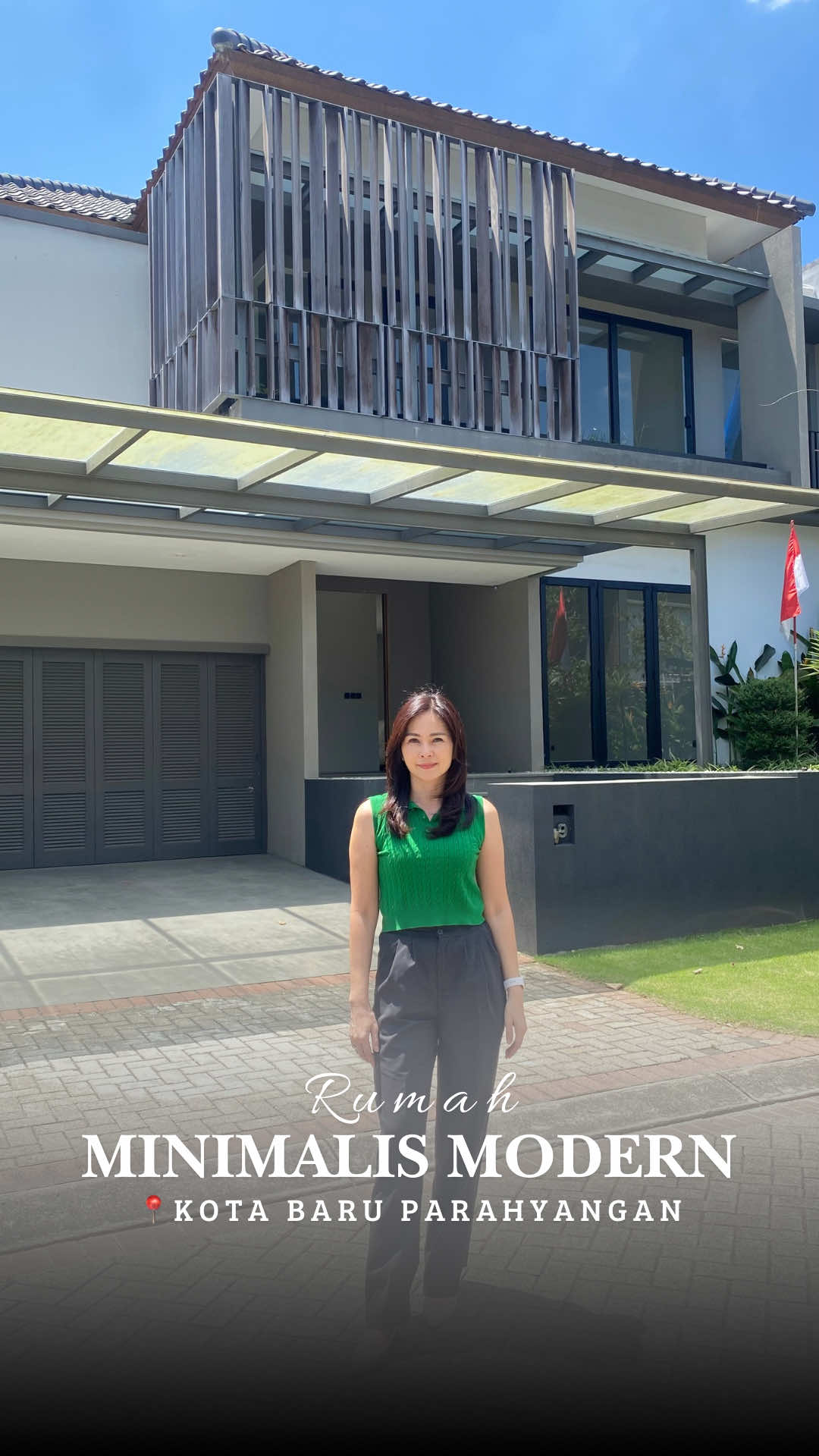 ✨ Dijual rumah minimalis modern 2 lantai di Kota Baru Parahyangan. Design elegan, material premium, fasilitas lengkap, plus sistem keamanan ekstra dengan 8 CCTV yang sudah terpasang di setiap sudut rumah. 🔒📹 📍 LT 420 m² | LB 450 m² 🛏 4+1 kamar | 🚿 4+1 kamar mandi 💡 Listrik 3500 watt | Air artesis | SHM ❄️ 4 AC | 🔥 2 Water heater 🚪 Pintu utama kayu jati solid 🪜 Tangga parket jati solid 🔆 Hadap Selatan 💰 Rp 9,5 M Cp Vera : +62 818-0206-9888 Hashtags #RumahMinimalis #RumahModern #RumahDijual #KotaBaruParahyangan #RumahKBP #RumahImpian #PropertyBandung #RumahMewah #InvestasiProperti #LuxuryHouse #Rumah2Lantai #HunianNyaman #RumahAman