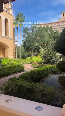my favorite staycation 🤍 @JW Marriott @The Ritz-Carlton  #travel #theritzcarlton #jwmarriott #staycation #minivlog 