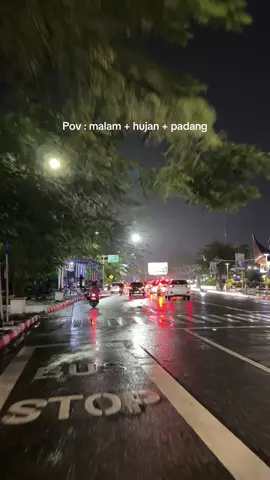 Padang dengan vibes hujannya.. #vibes #hujan #padang #fyp #foryou 