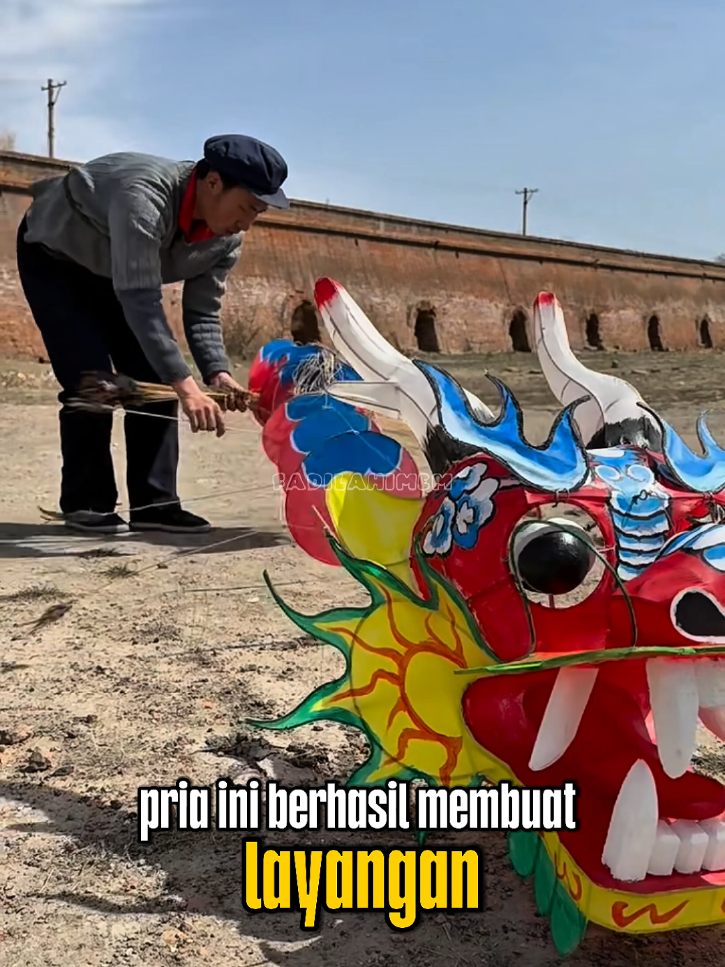 membuat layangan naga #tiktok #fyp #layangan #rednot 
