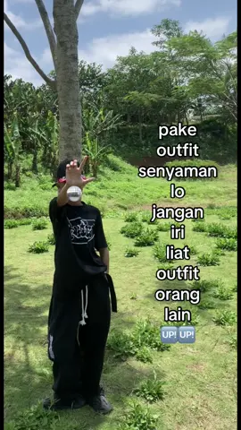 pake seadanya aja dah 😋😋 #outfit #hc4life #xyzabc #foryoupage #fyp 