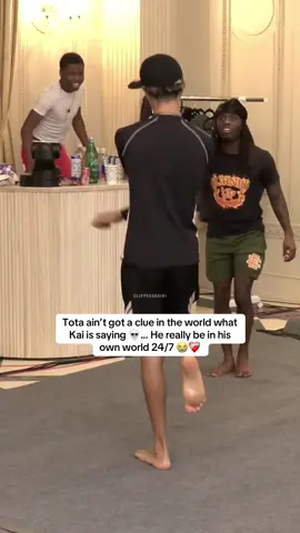Tota ain’t got a clue in the world what Kai is saying 💀… He really be in his own world 24/7 😭❤️‍🩹 #tota #kaicenat #mafiathon3 