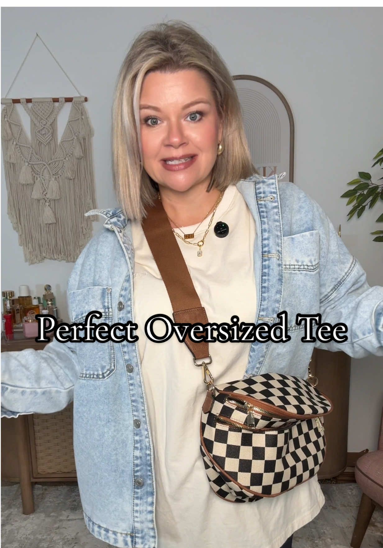 This Essential Oversized Tee from @Comfrt is so soft perfect to wear as a night shirt or with leggings or biker shorts. #oversizedshirt #oversizedtshirt #oversizedtee #tiktokshopcreatorpicks 