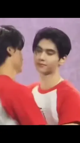 dunk be like : he is mine 😏 #dunknatachai #joongarchen #joongdunk 