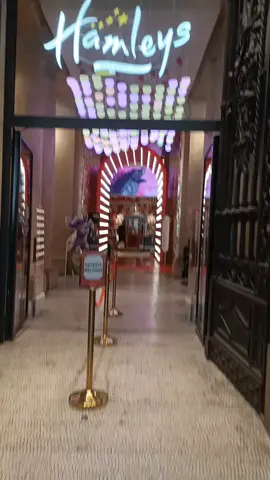 se entri da Hamleys ricominci a sognare #martadaroma94 #loiettatoreavantiunaltro #tiktokvirale #avantiunaltroshow 