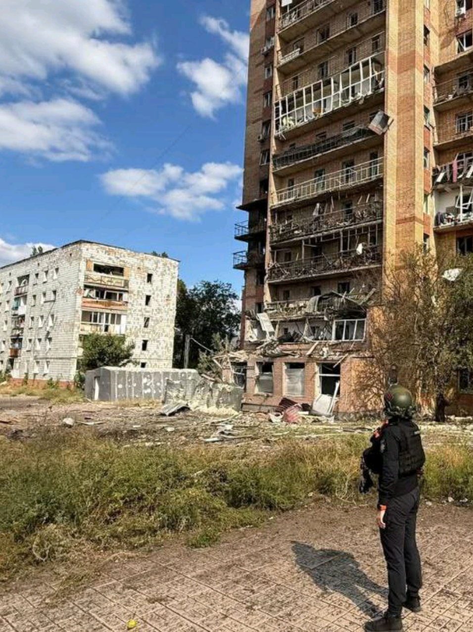 Сьогодні, 6 вересня, місія «Проліска» евакуювала 8 людей з Костянтинівки. Волонтери показали свіжі кадри з міста...💔 #Донбасс #войнавукраине🇺🇦 #константиновка 