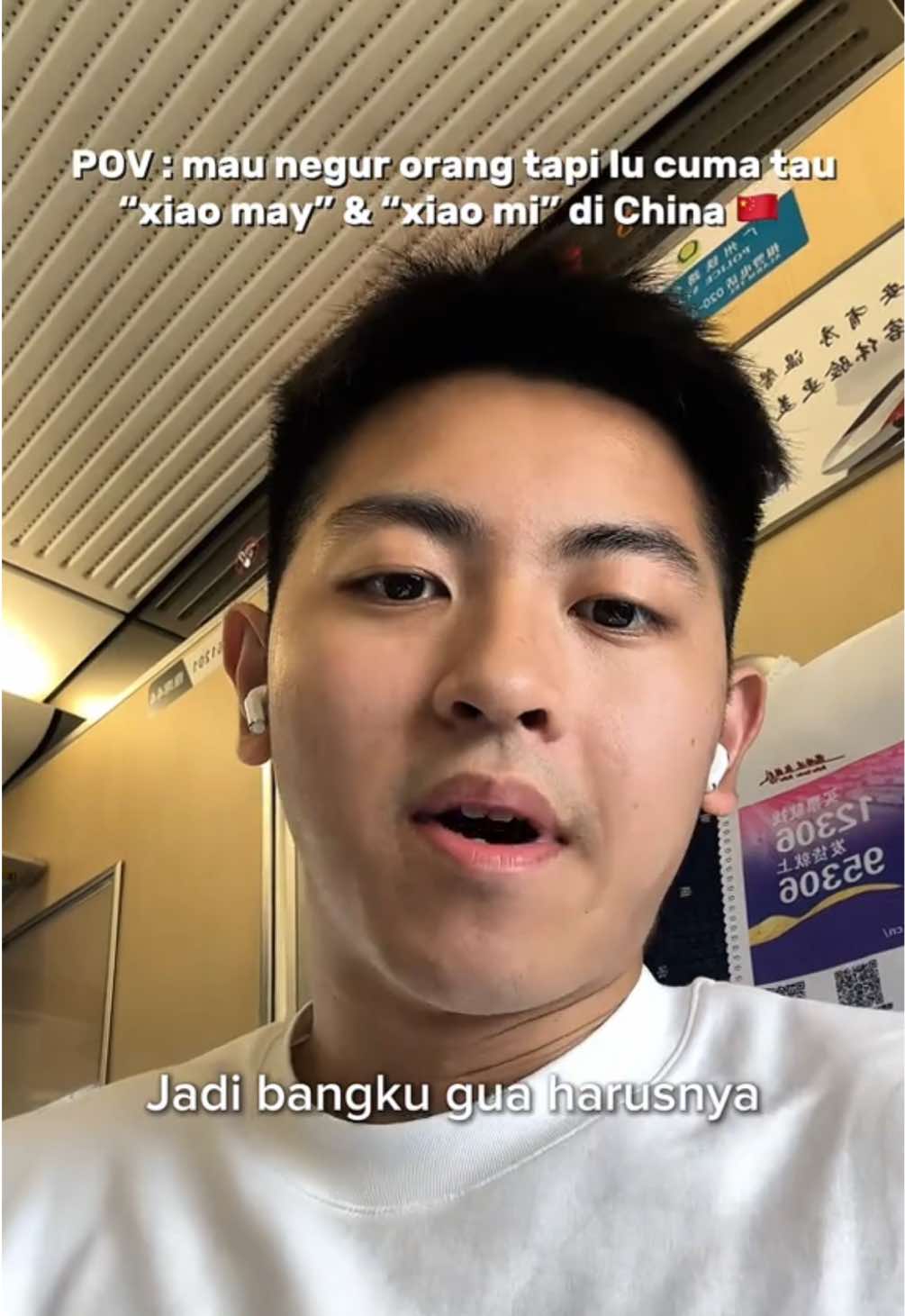 Mau dibangunin tapi takutnya dia gak ngerti gua ngomong apa 🥲 #china #chinatown #chinese #chinalife #devinsangpetualang 