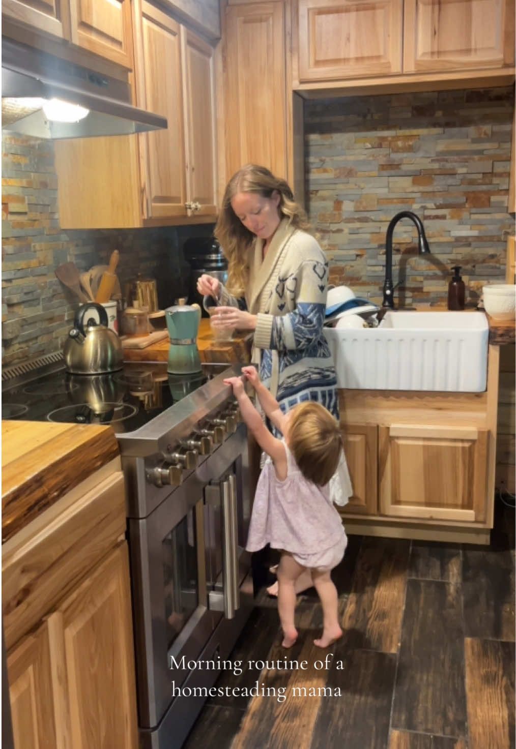 Morning routine ✨ Coffee, catching up on some reading, homestead chores , granny hobbies. Got a few summer vegetables still going strong but planting our fall garden this week. 💕 #homesteadliving #homesteading #homemaker #homemakingtips #homesteadingtips #countryliving #farmhouse #morningroutine #farmlife #homemade #sahm #tradwife 