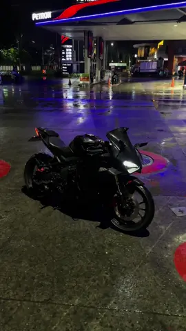 Sexy 🖤  #gpr250 #fyp #biker #sportbike 