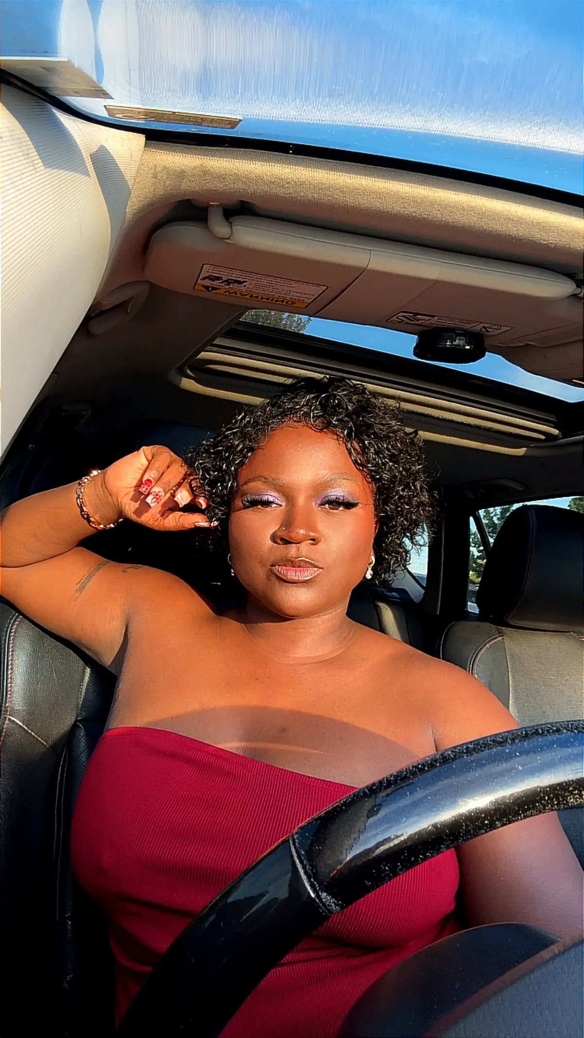 Happy Saturday, babe - what are you up to this weekend?