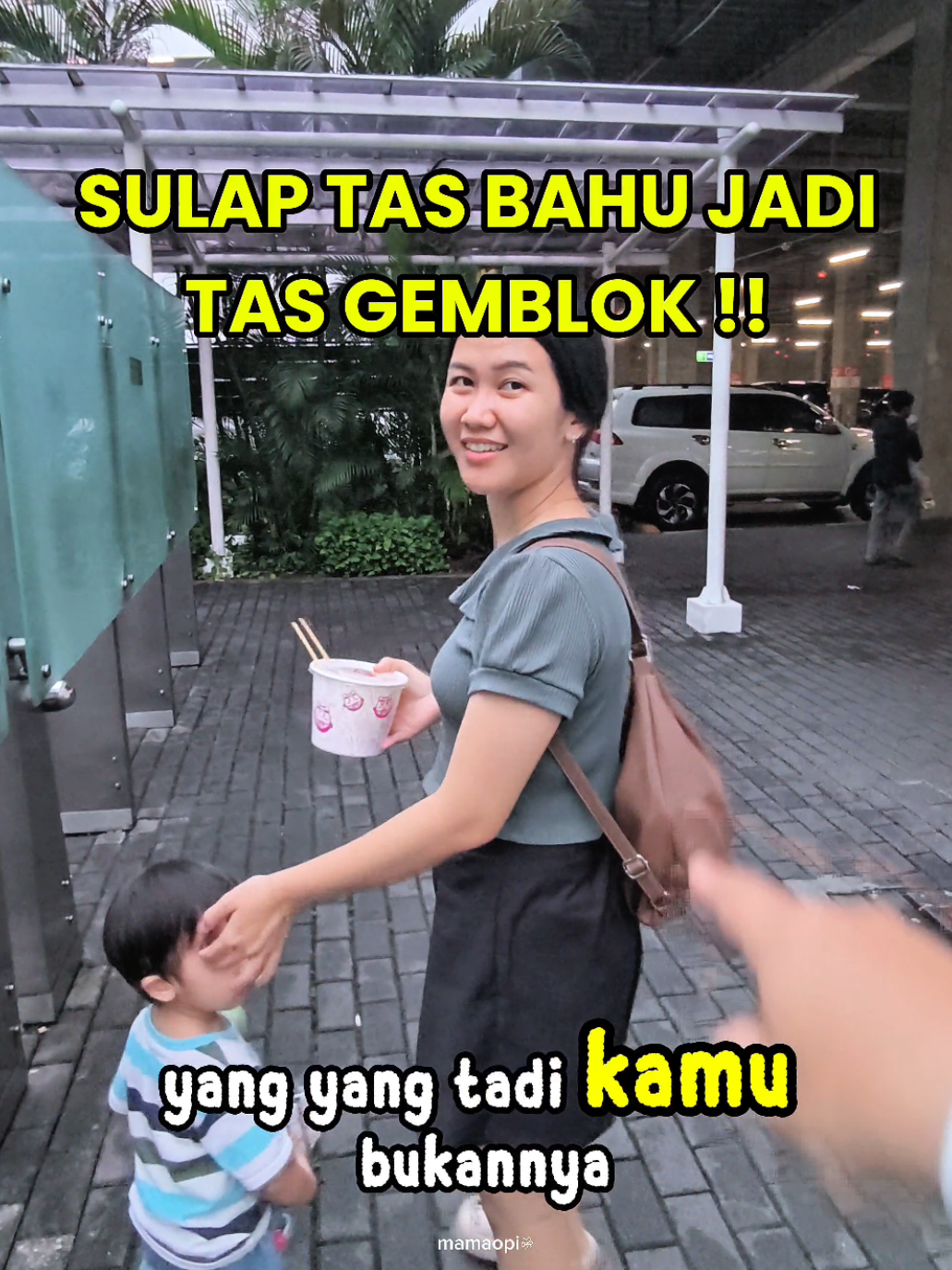 Membalas @lusianadelima cuss kakkk , gercepp.. 👻🤭 cakep bangett asliii.. harga terjangkauu bangett lagii..  #tas #tasransel #tasselempang #tasmultifungsi #tasgemblok 