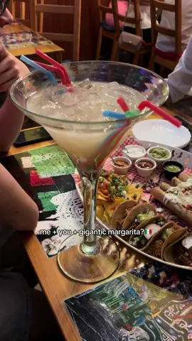 +o surpriză la final🐾 @El Torito Taqueria #fy #fyp #mexicanfood #margarita #bucharest 
