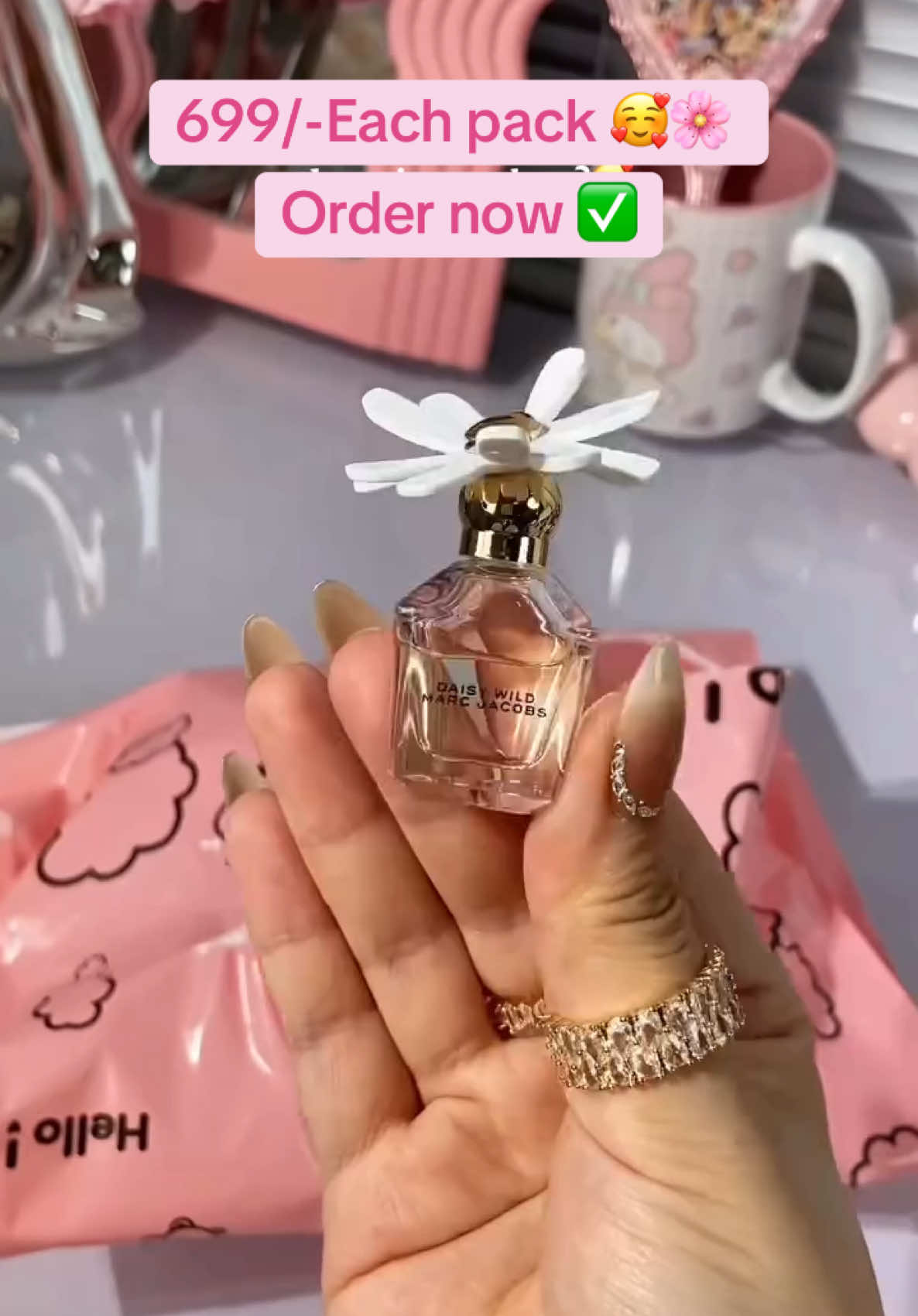 Mini perfumes pack of 8 in 699/-Only  #fyp #makeup #viraltiktok #makeup #lipstickviral 